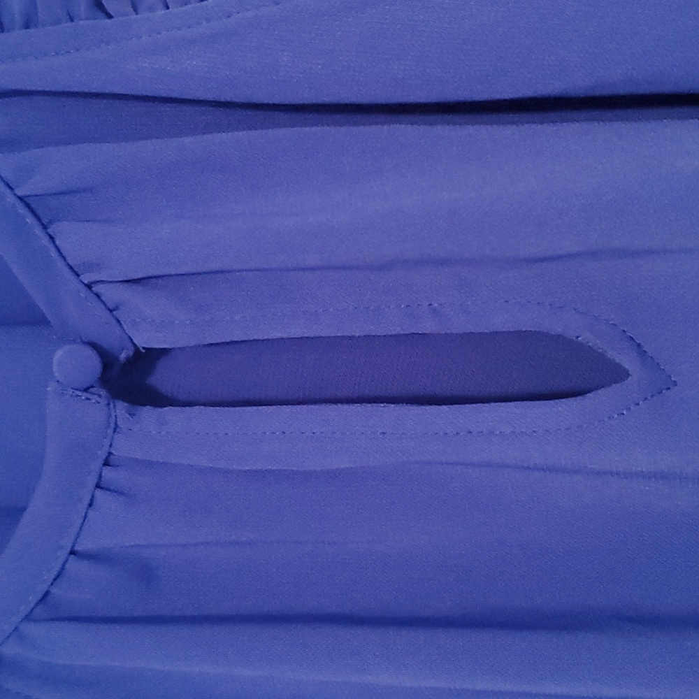 Beautiful blue tank top from Naked Zebra, Size SMALL - Picture 4 of 4